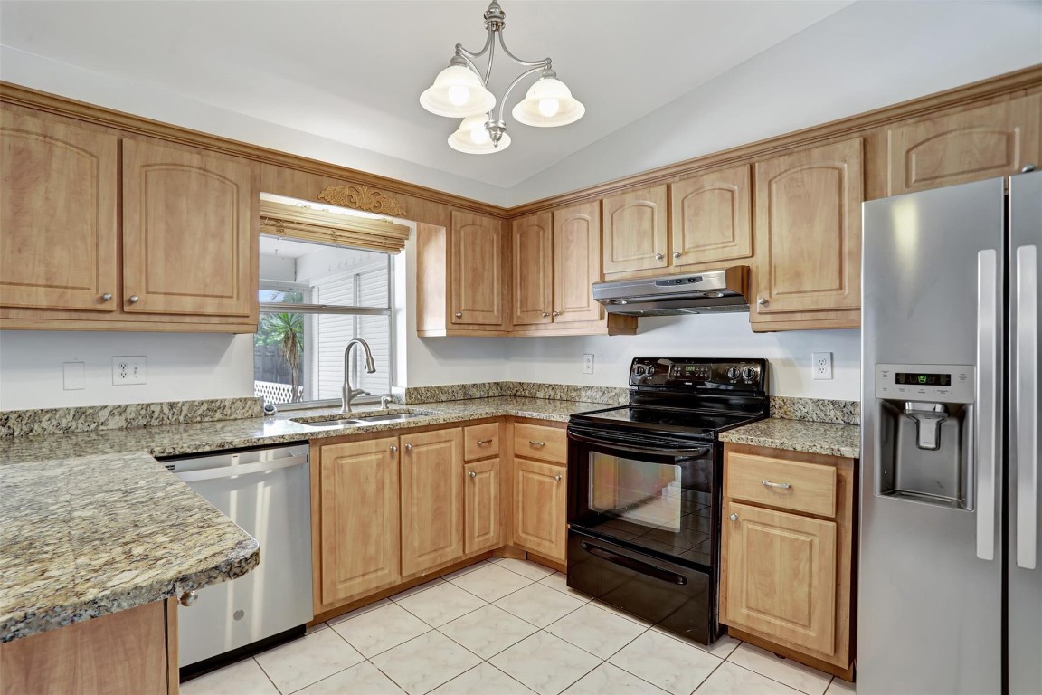 895 NW 87th Avenue, Coral Springs