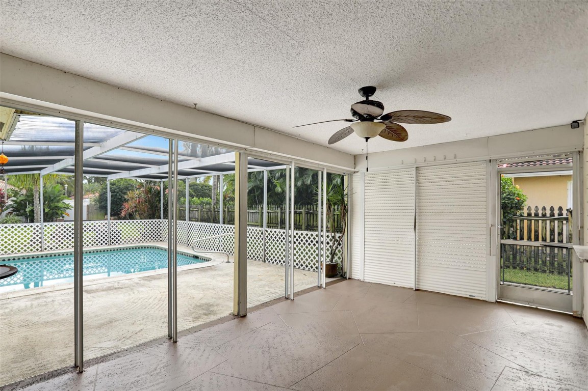 895 NW 87th Avenue, Coral Springs