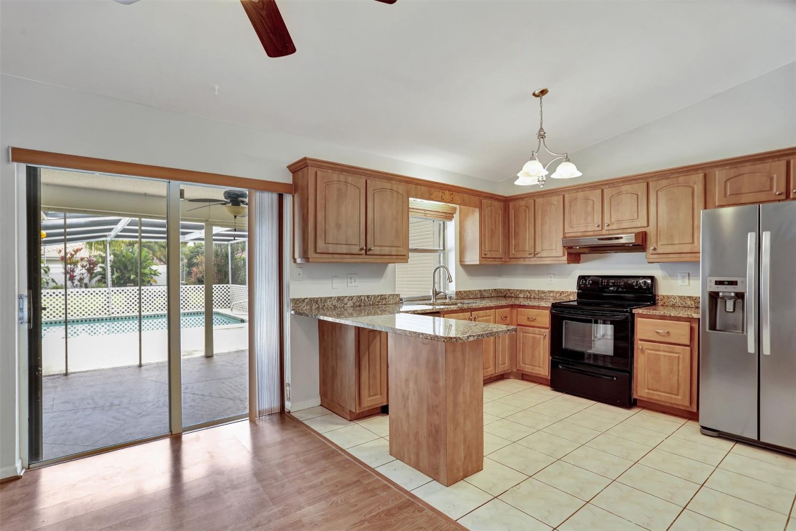 895 NW 87th Avenue, Coral Springs