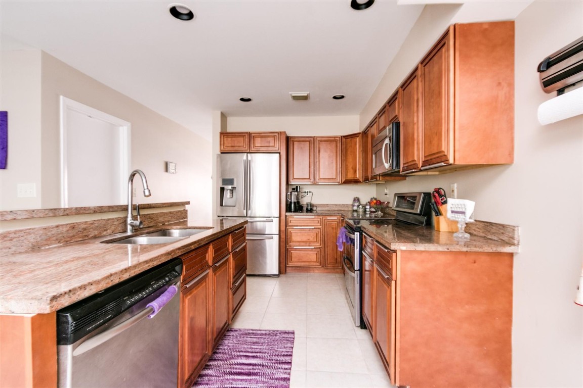 11341 Lakeview Drive 30, Coral Springs Unit: 30