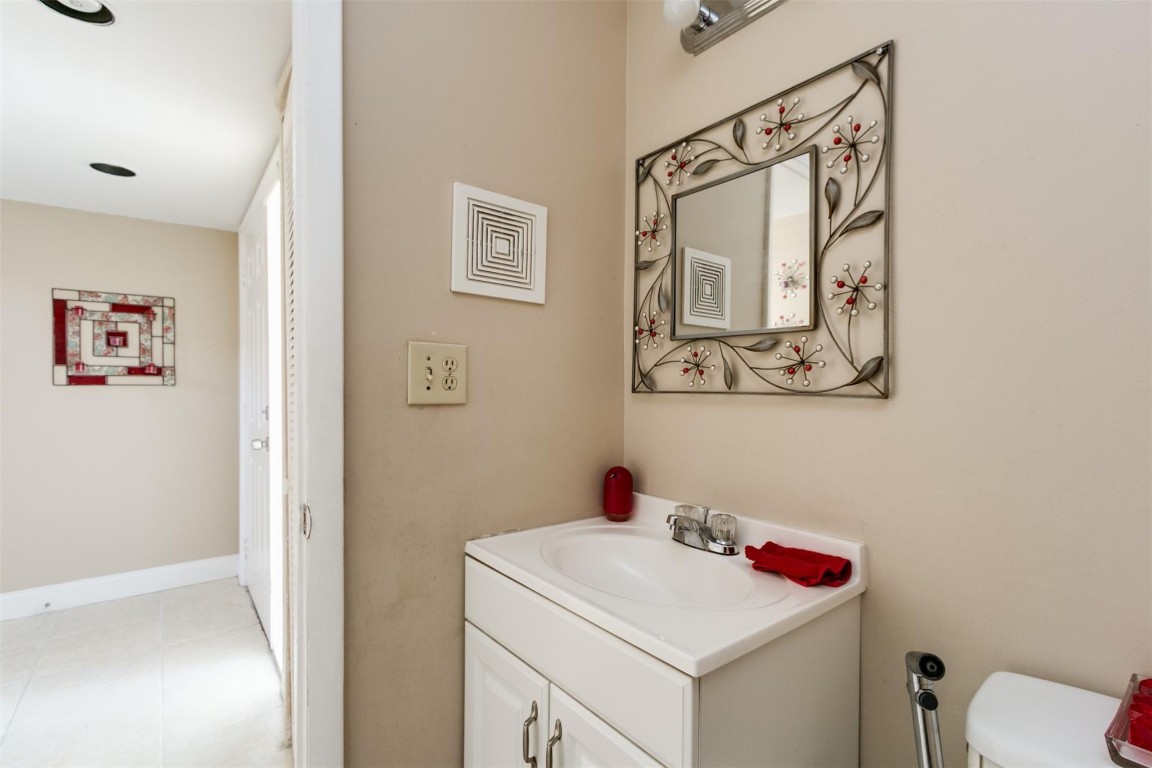 11341 Lakeview Drive 30, Coral Springs Unit: 30