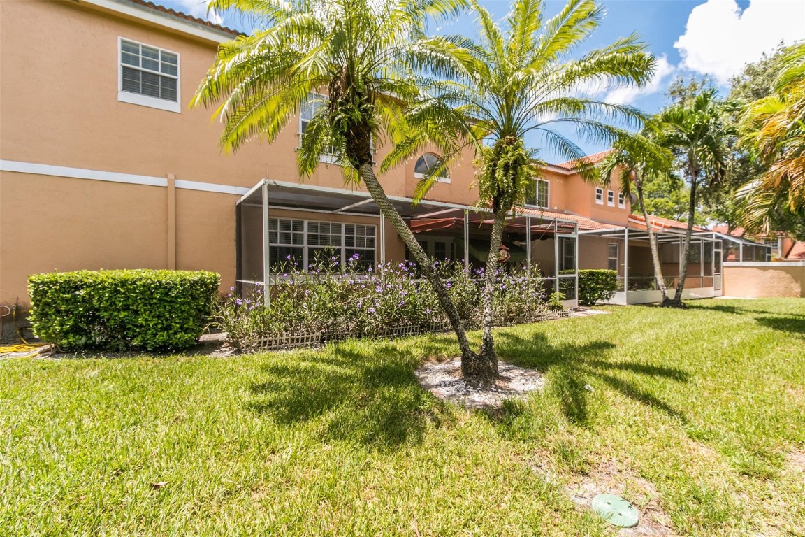 11341 Lakeview Drive 30, Coral Springs Unit: 30