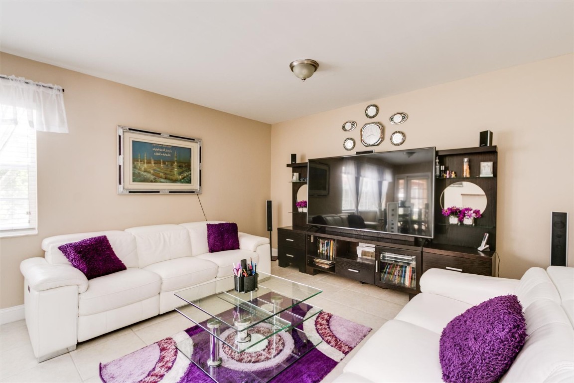 11341 Lakeview Drive 30, Coral Springs Unit: 30