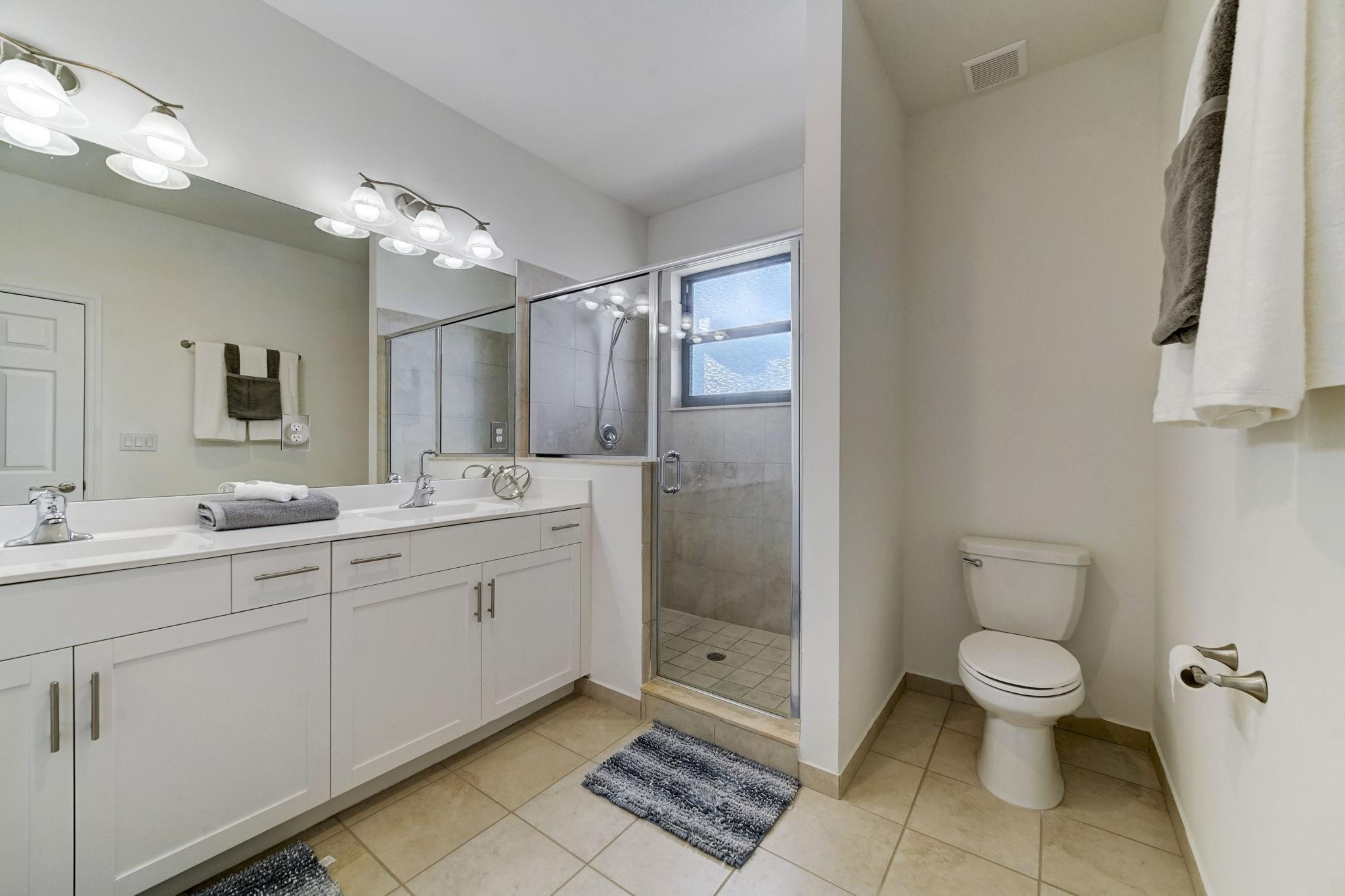 2735 NW 54th Ave
