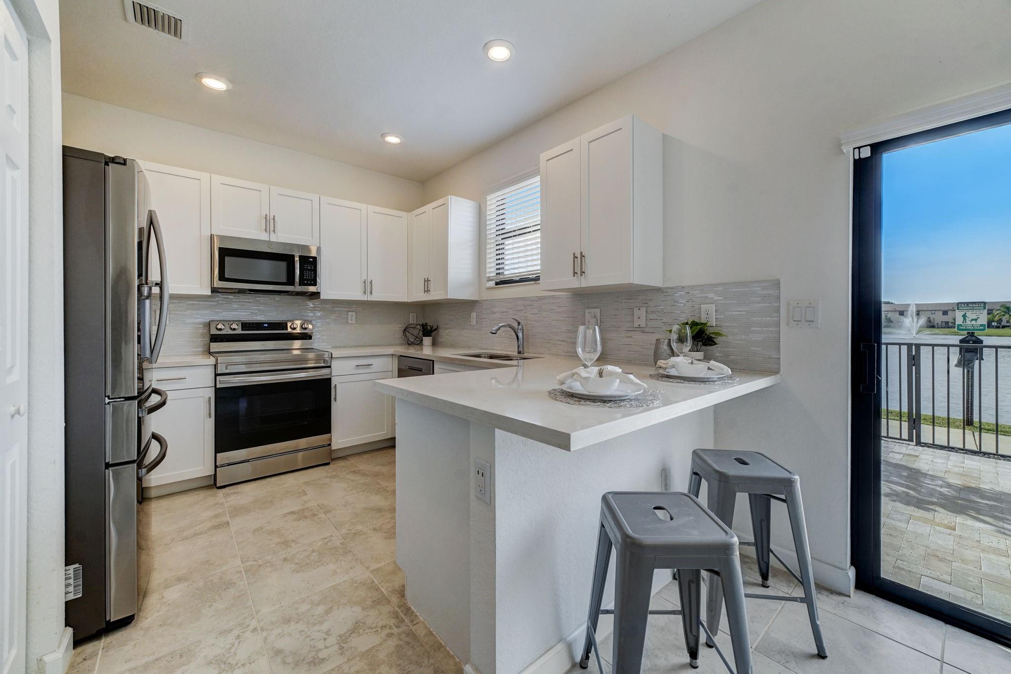 2735 NW 54th Ave