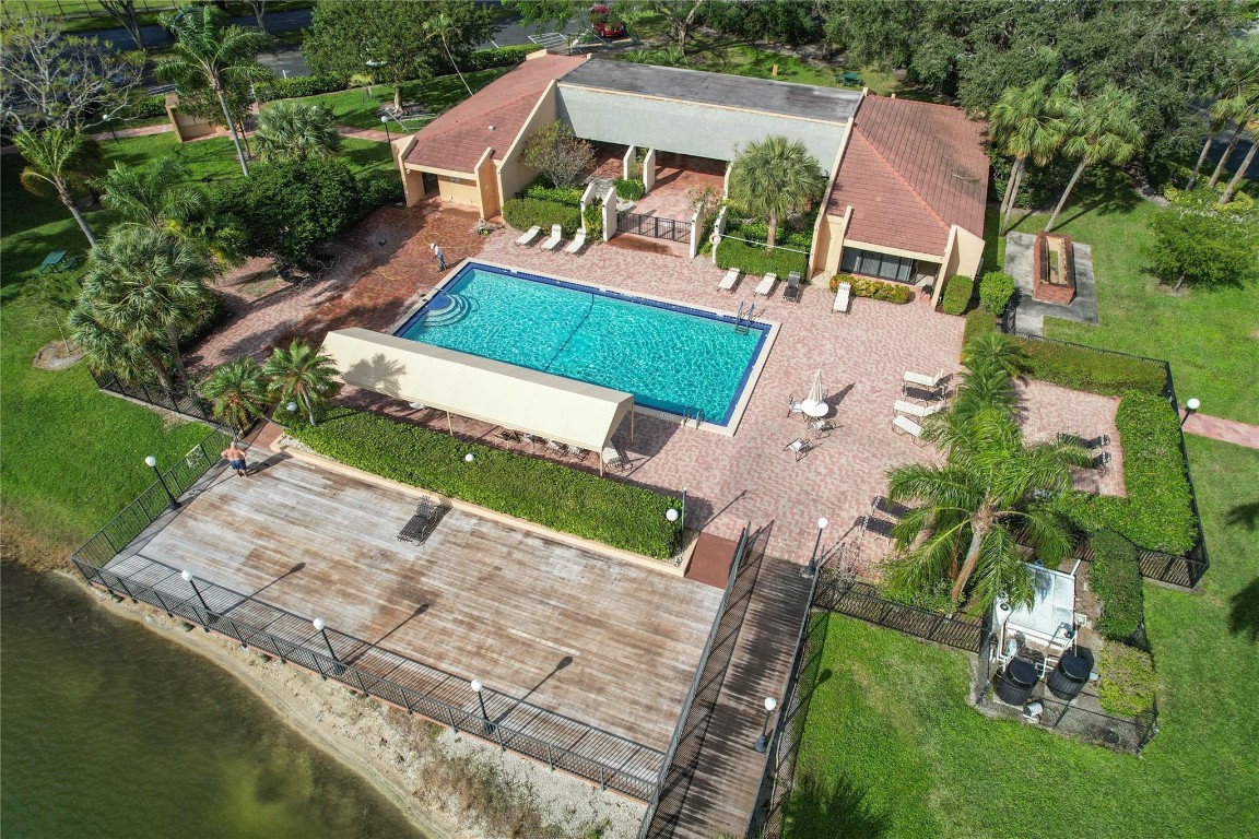 6716 Coral Lake Drive 6716, Margate Unit: 6716