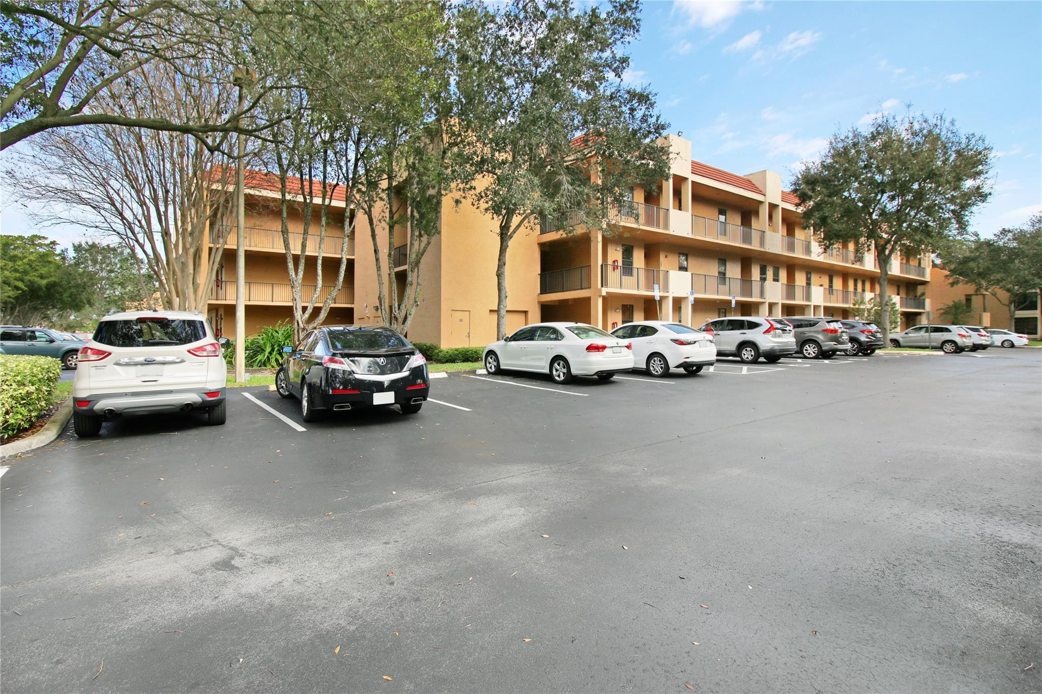 6716 Coral Lake Drive 6716, Margate Unit: 6716