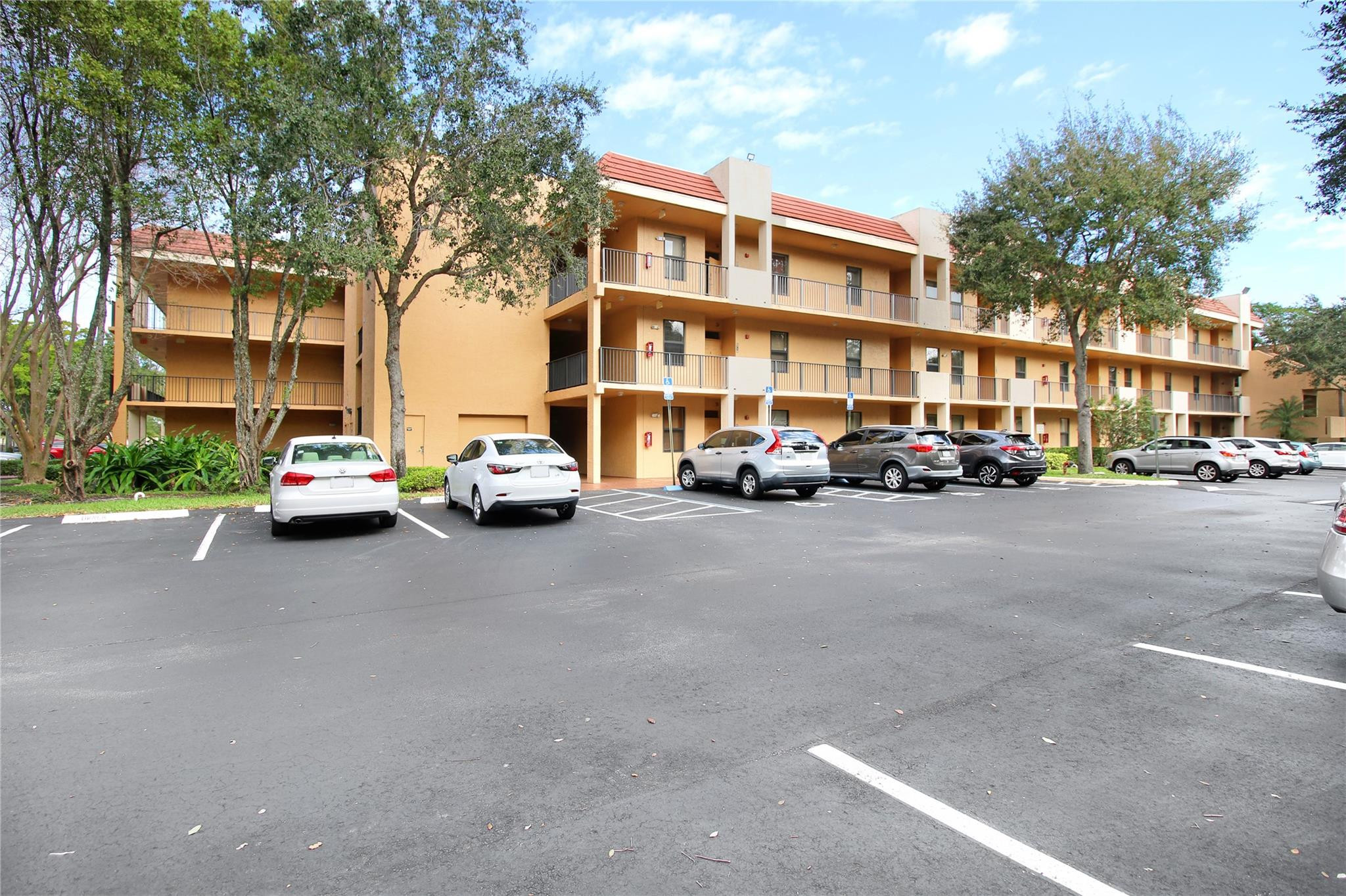 6716 Coral Lake Drive 6716, Margate Unit: 6716