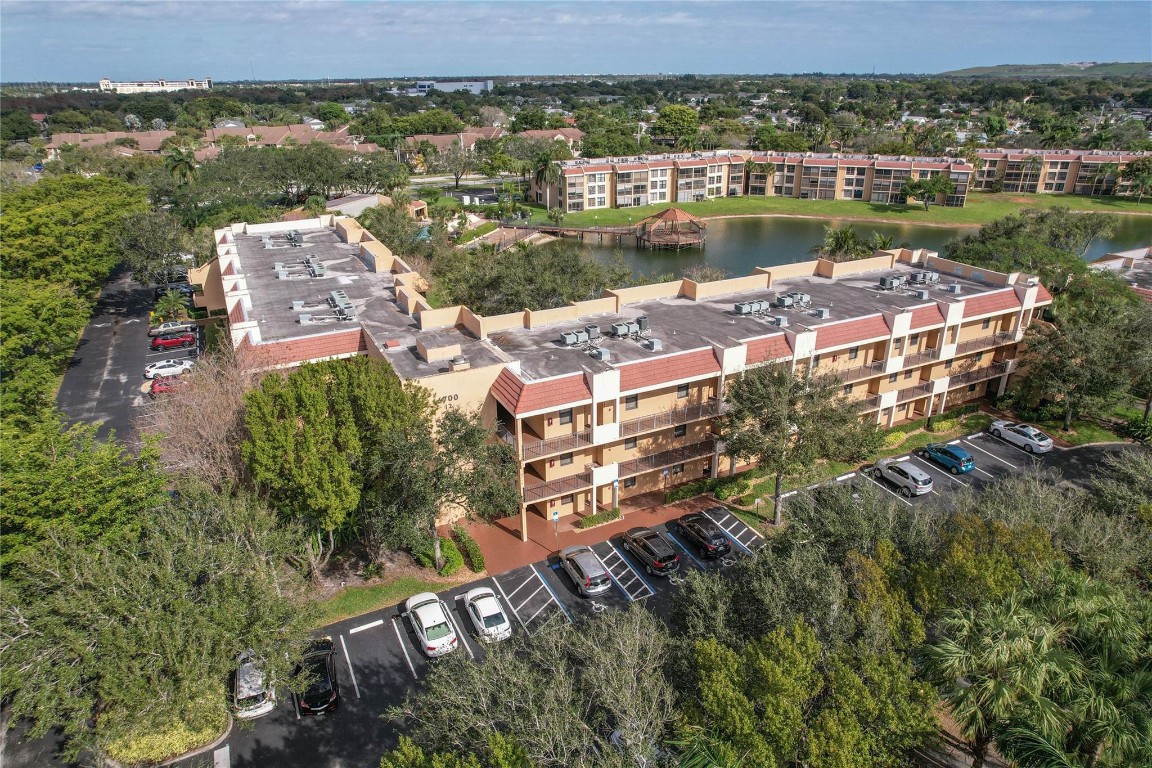 6716 Coral Lake Drive 6716, Margate Unit: 6716