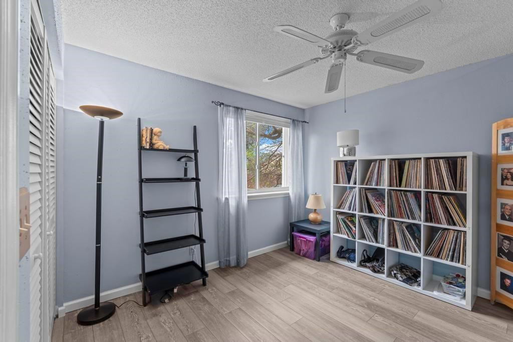 11381 Lakeview Drive, Coral Springs