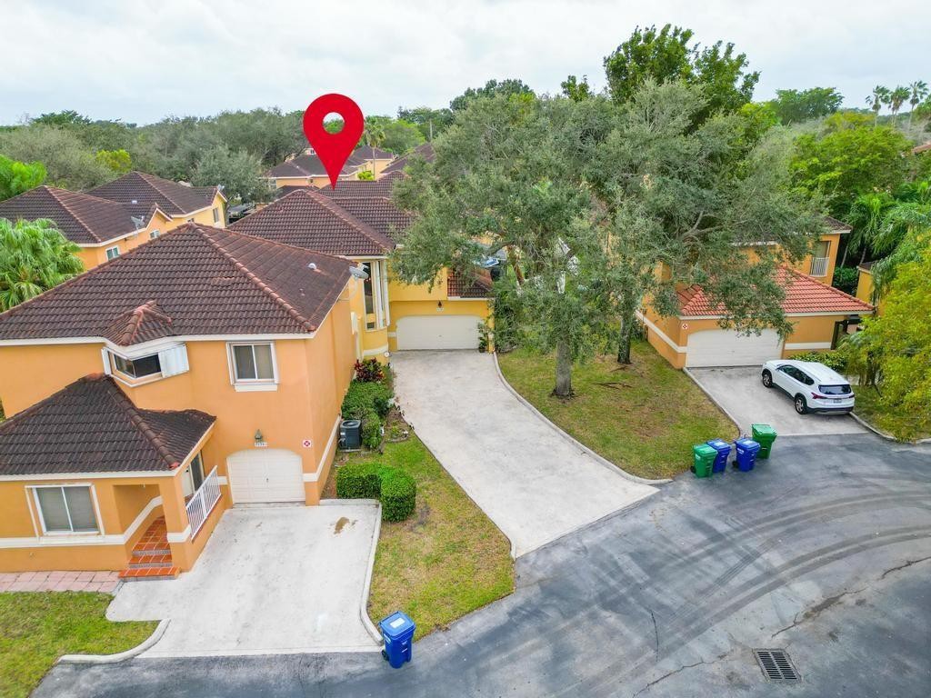 11381 Lakeview Drive, Coral Springs
