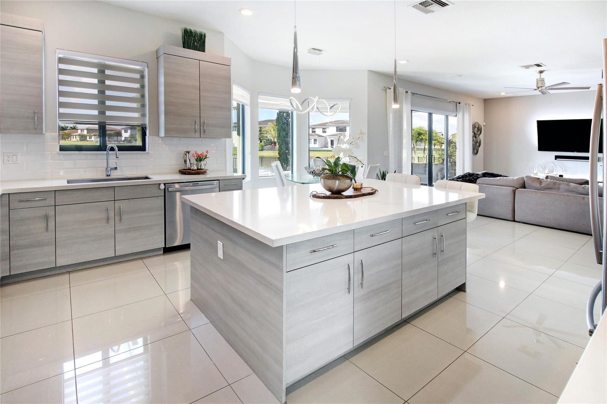 8685 Pacifica Ln