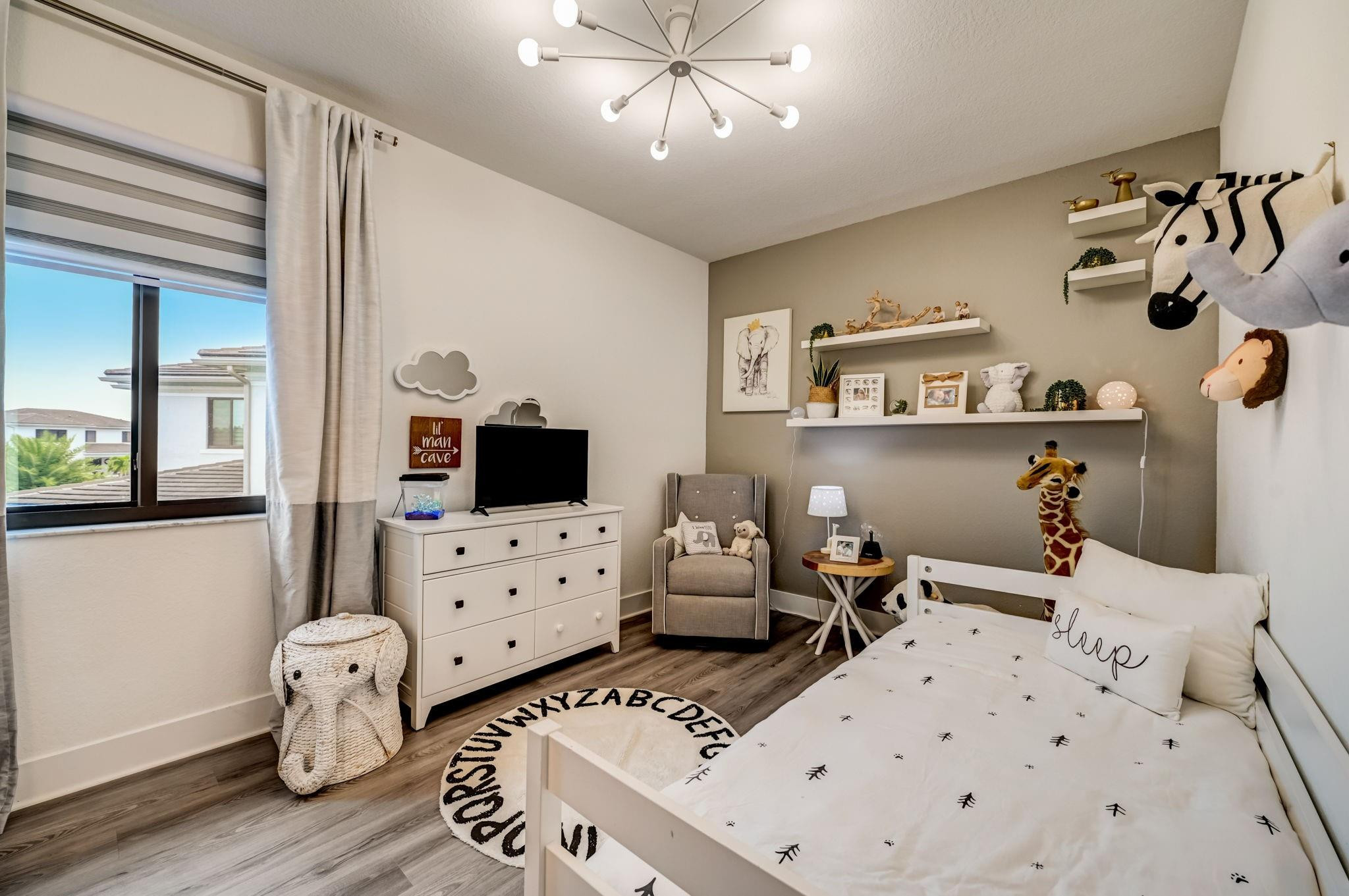 8685 Pacifica Ln