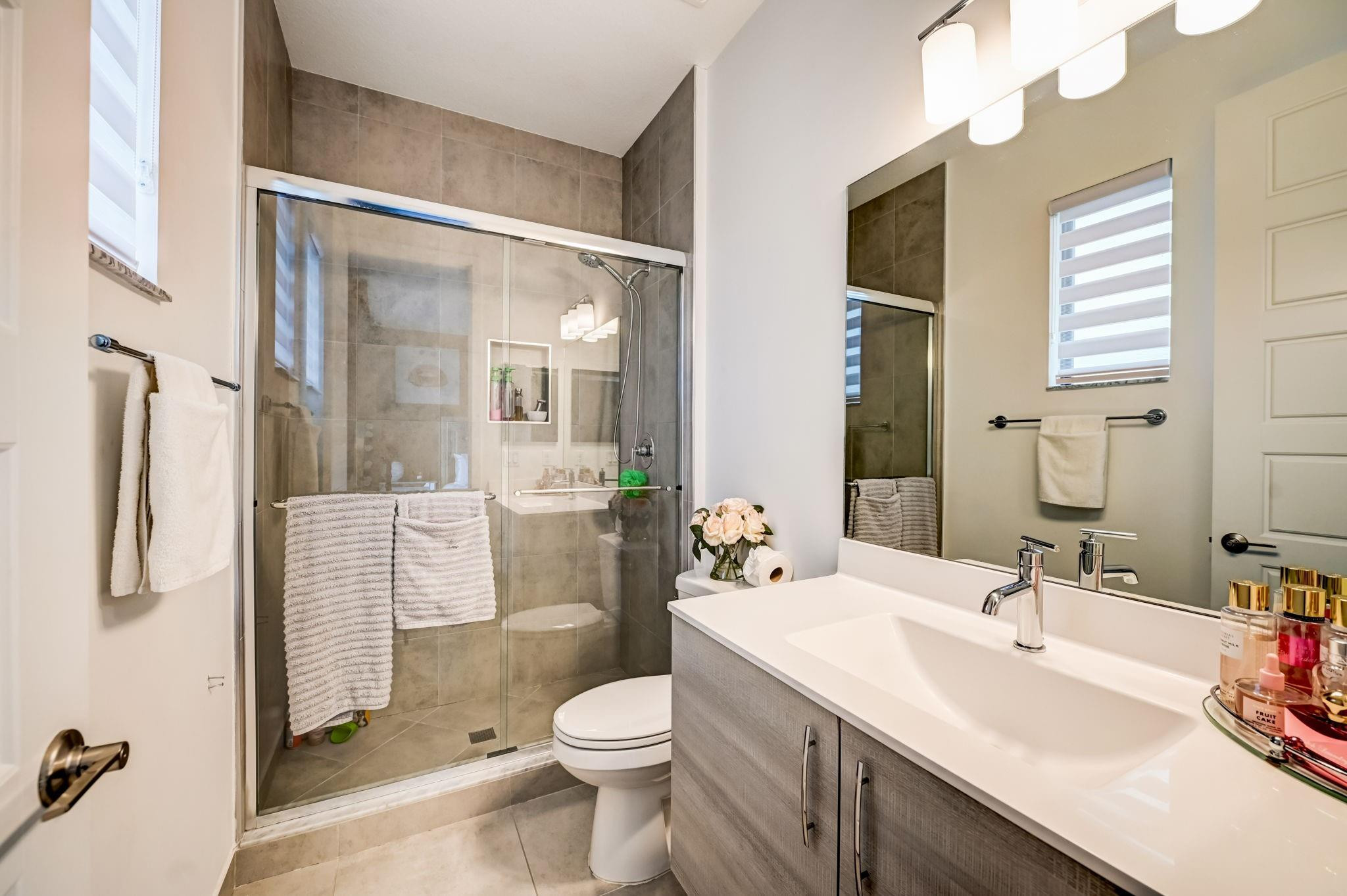 8685 Pacifica Ln