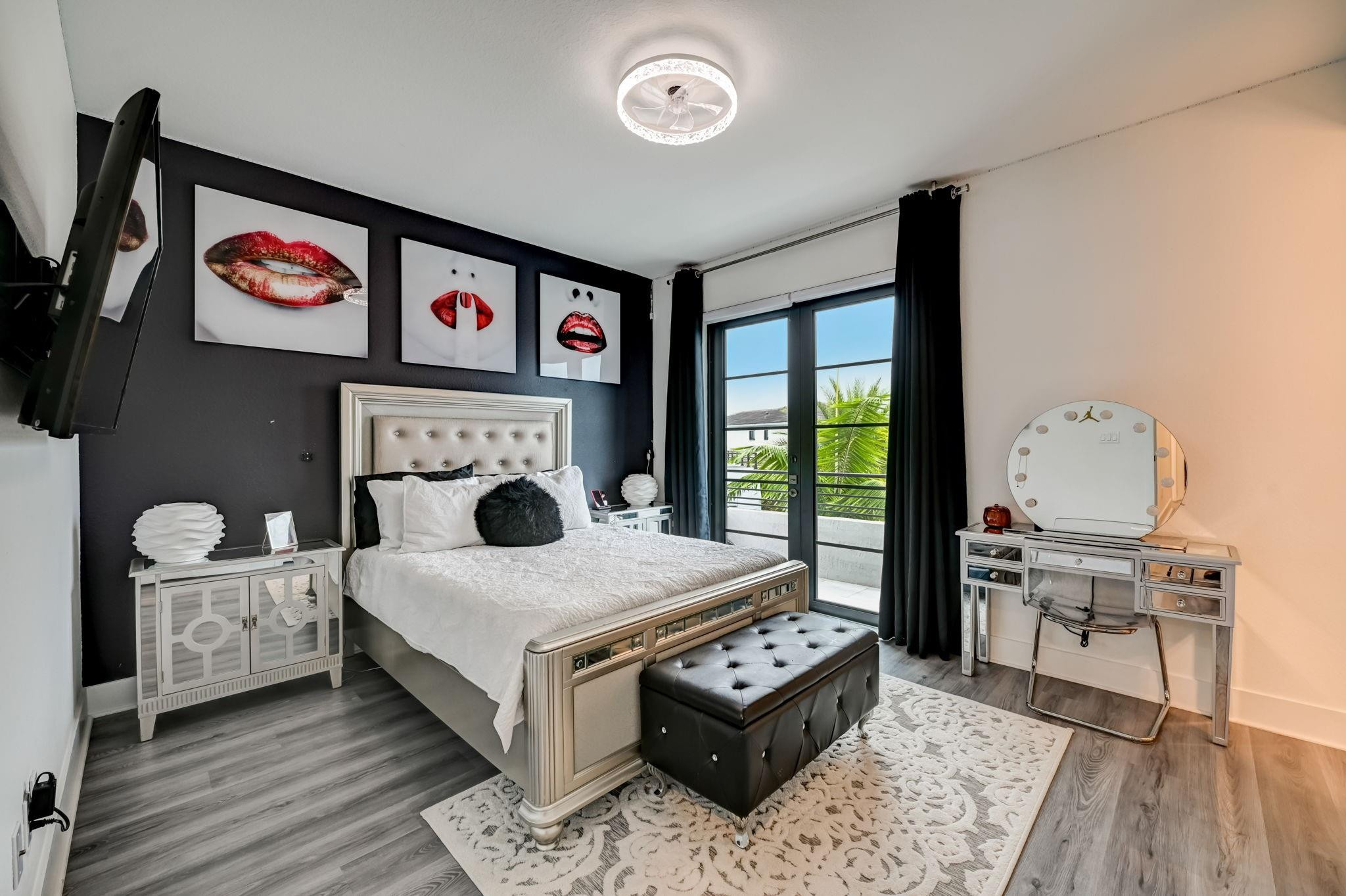 8685 Pacifica Ln