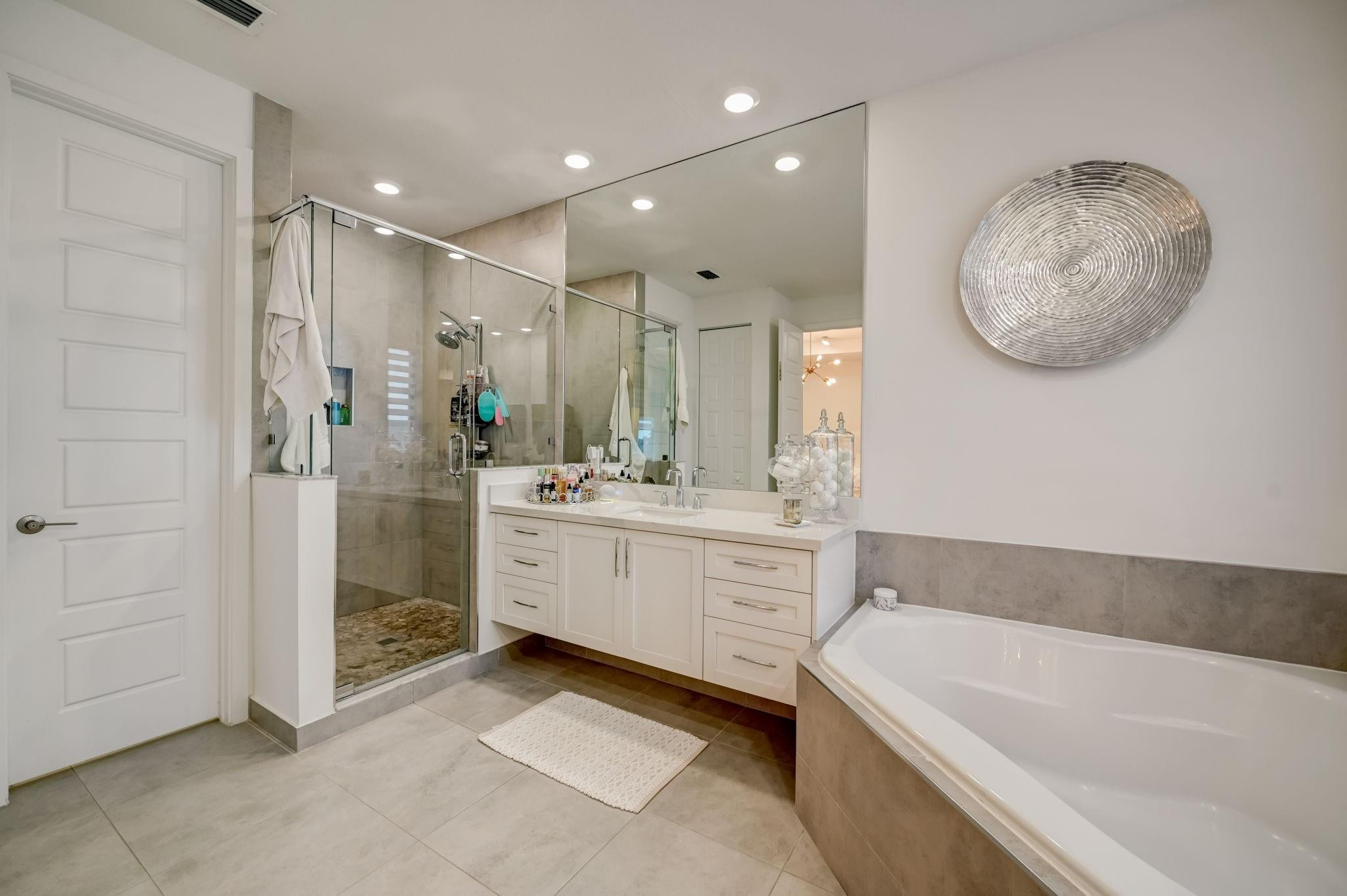 8685 Pacifica Ln