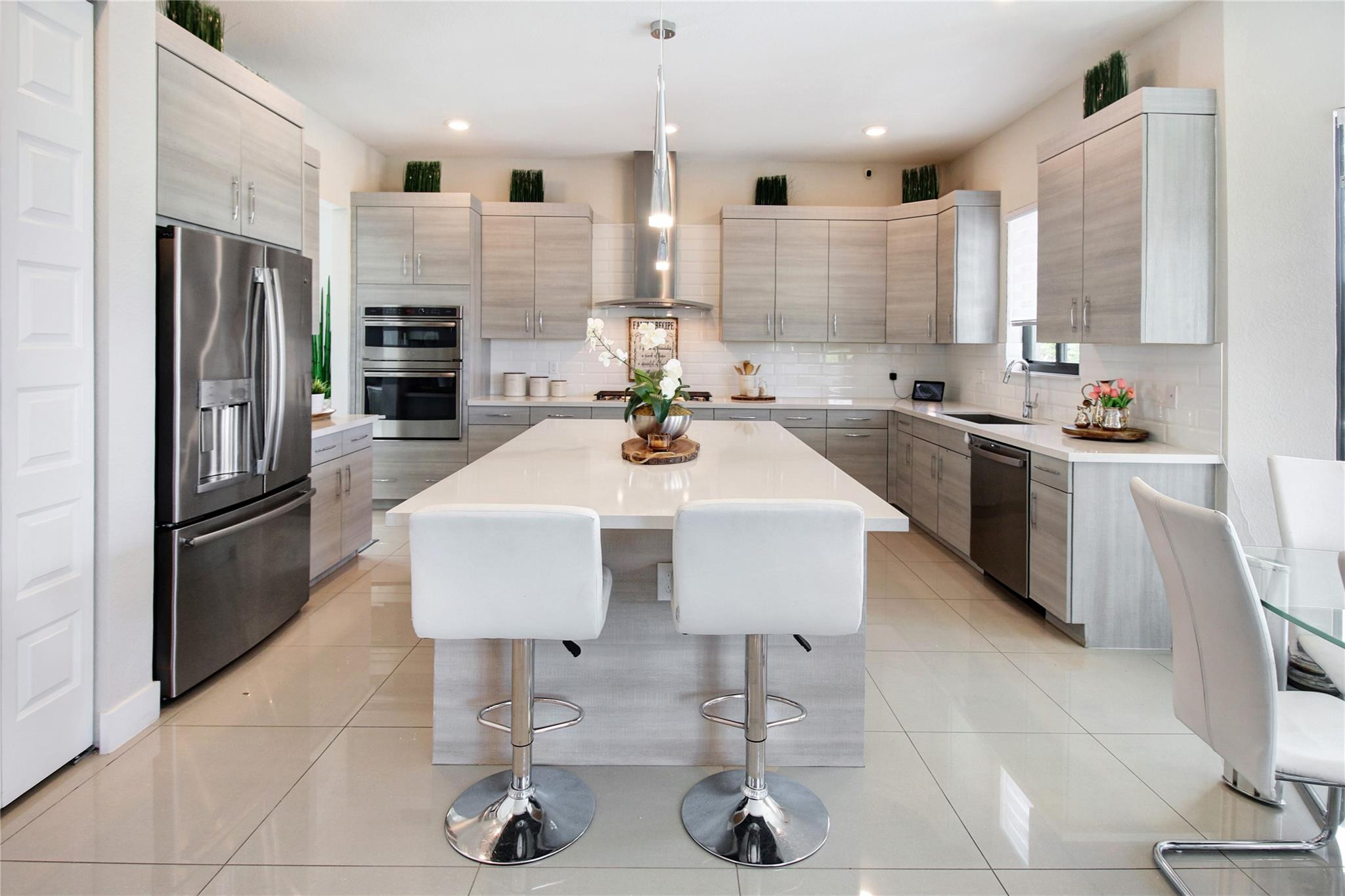 8685 Pacifica Ln