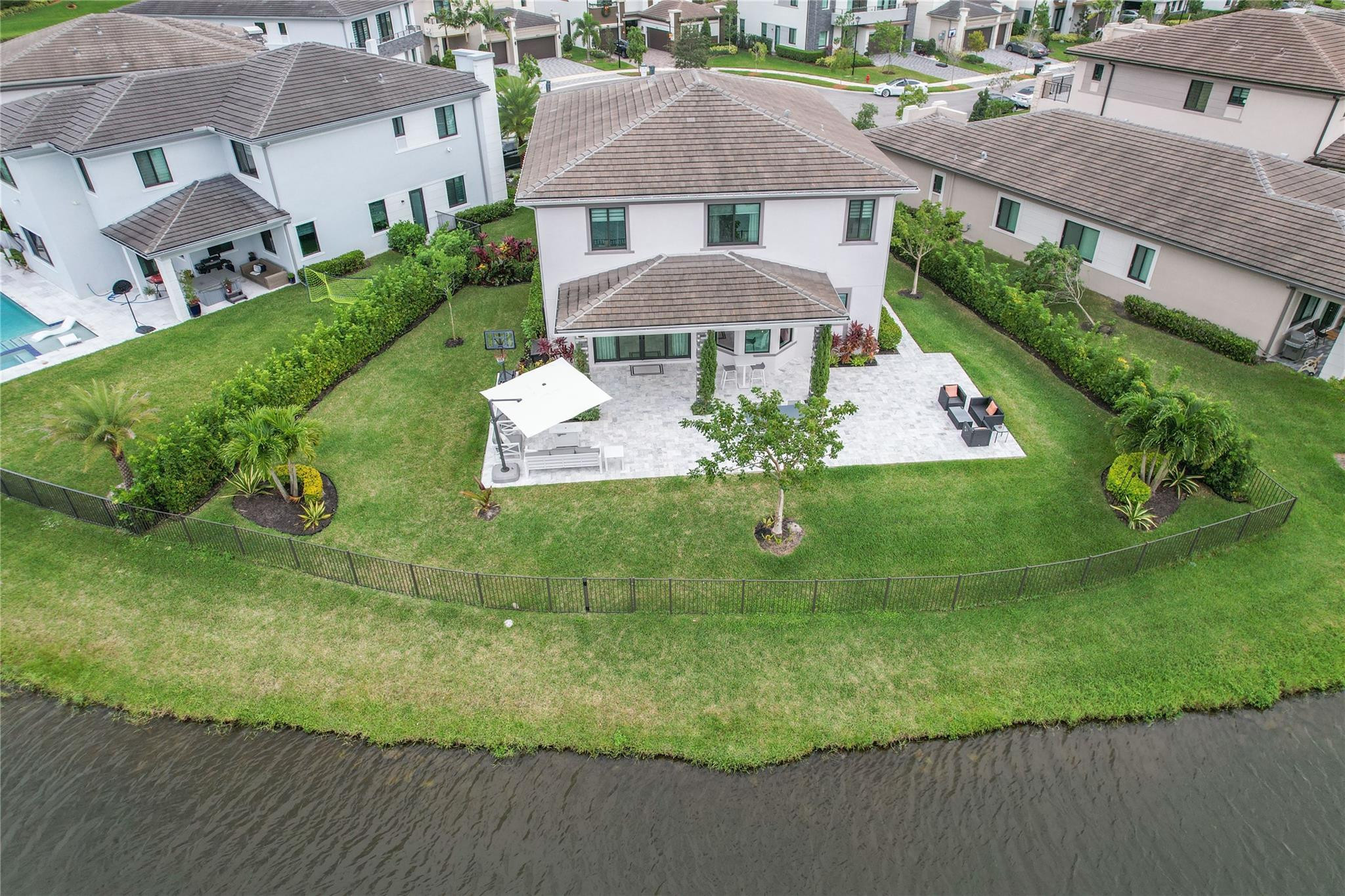 8685 Pacifica Ln
