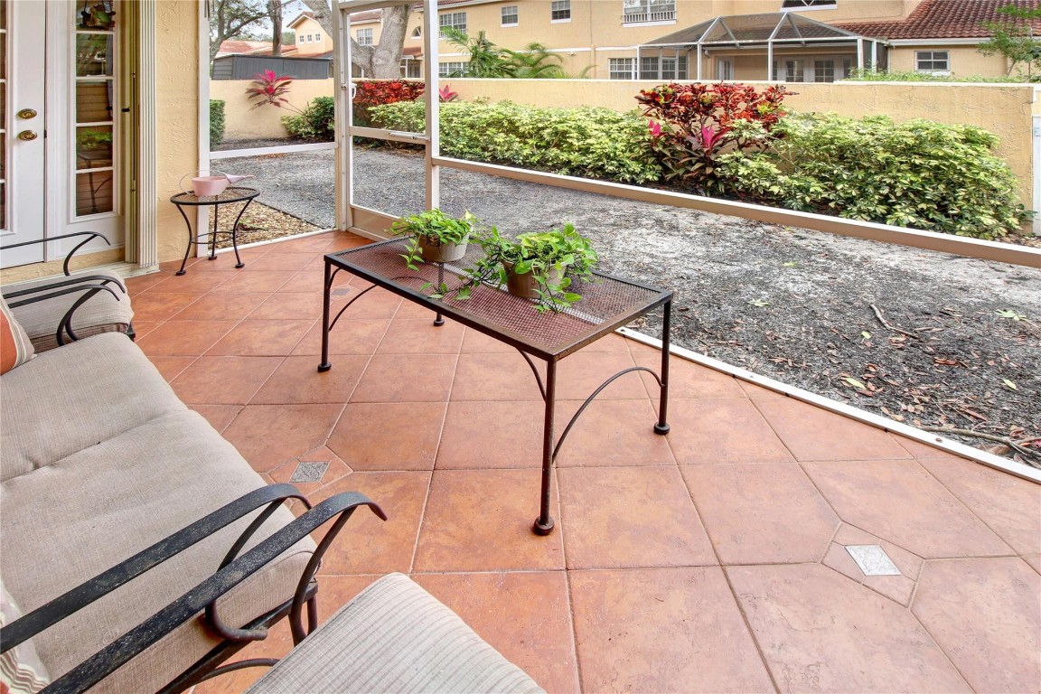 11309 Lakeview Drive 5-M, Coral Springs Unit: 5-M