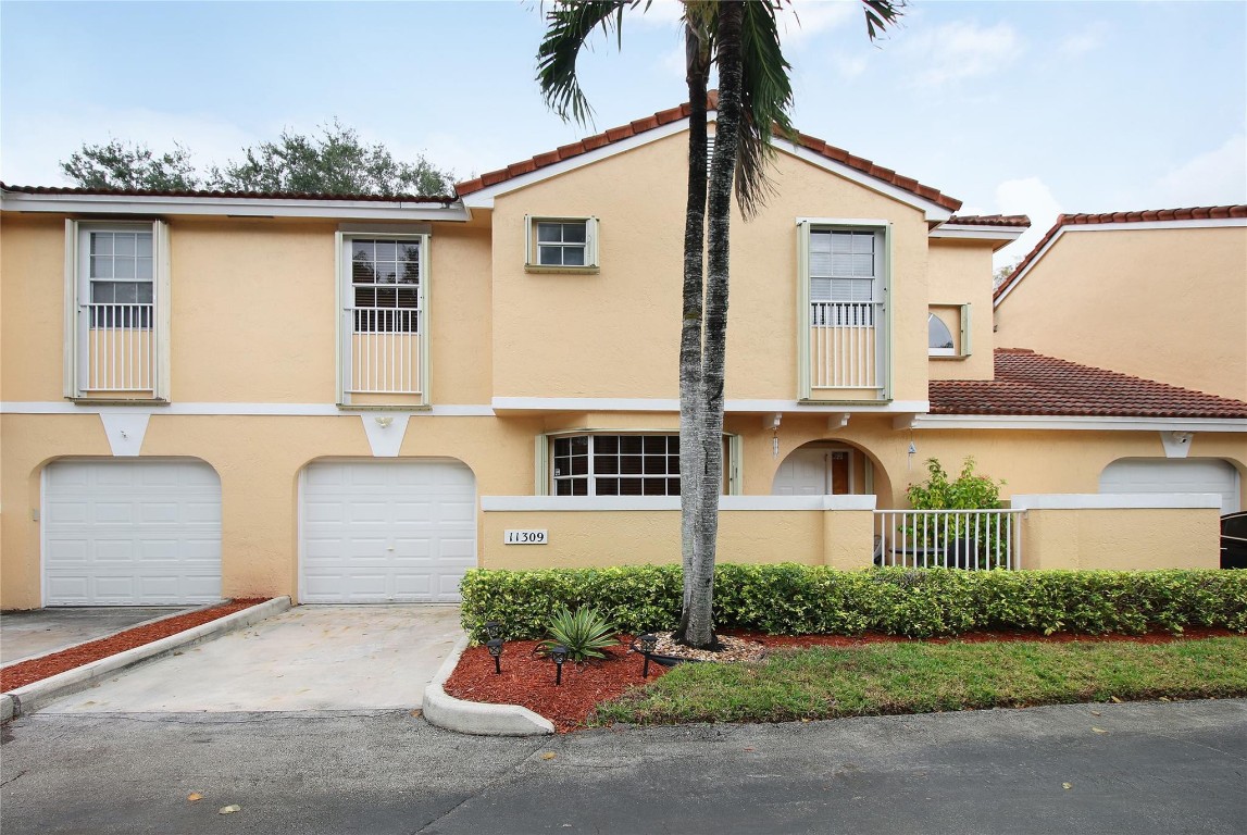 11309 Lakeview Drive 5-M, Coral Springs Unit: 5-M