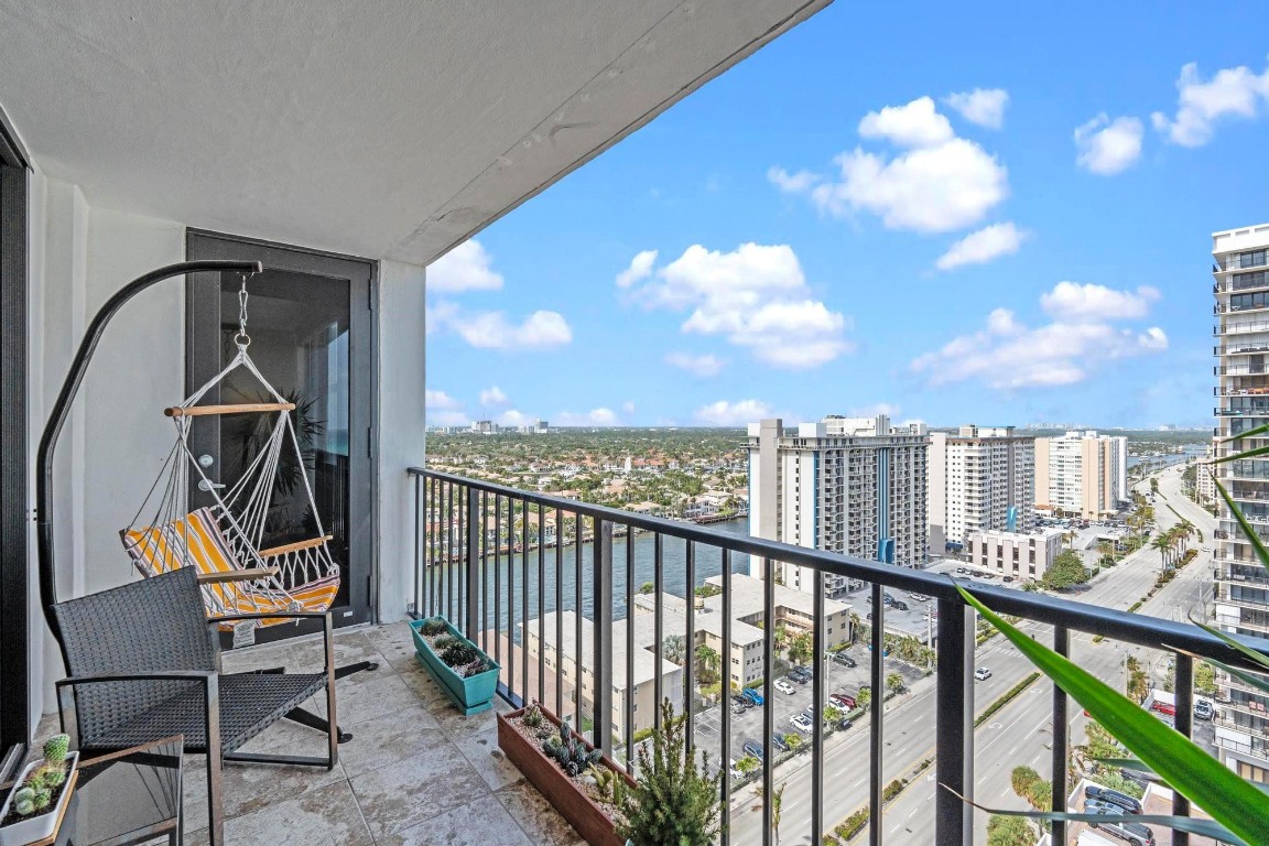 2401 S Ocean Drive 2005, Hollywood Unit: 2005