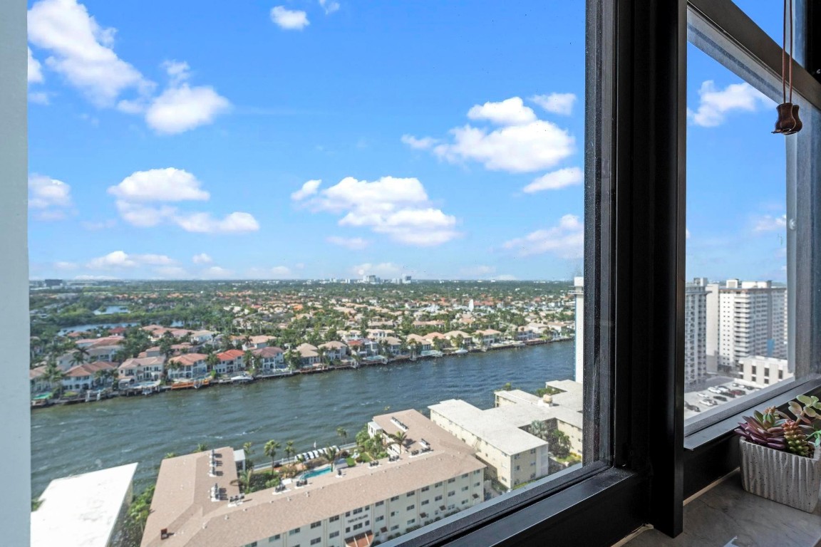 2401 S Ocean Drive 2005, Hollywood Unit: 2005