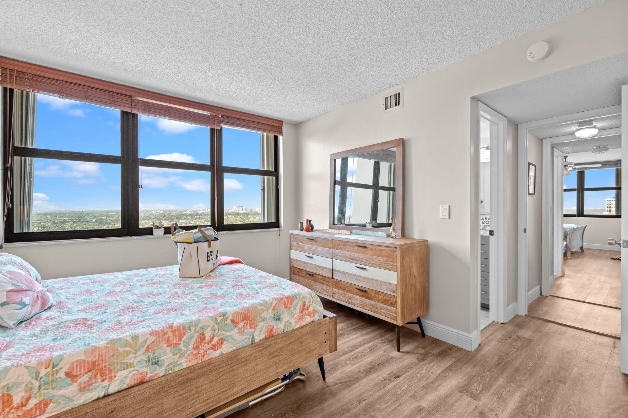 2401 S Ocean Drive 2005, Hollywood Unit: 2005