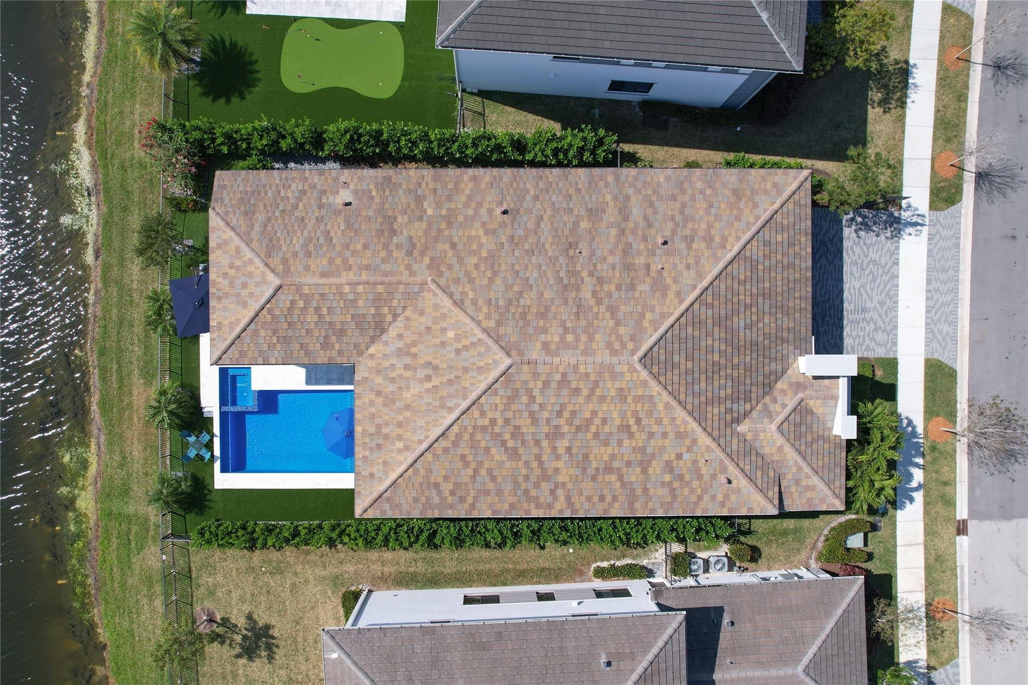 10554 N Lago Vista Cir