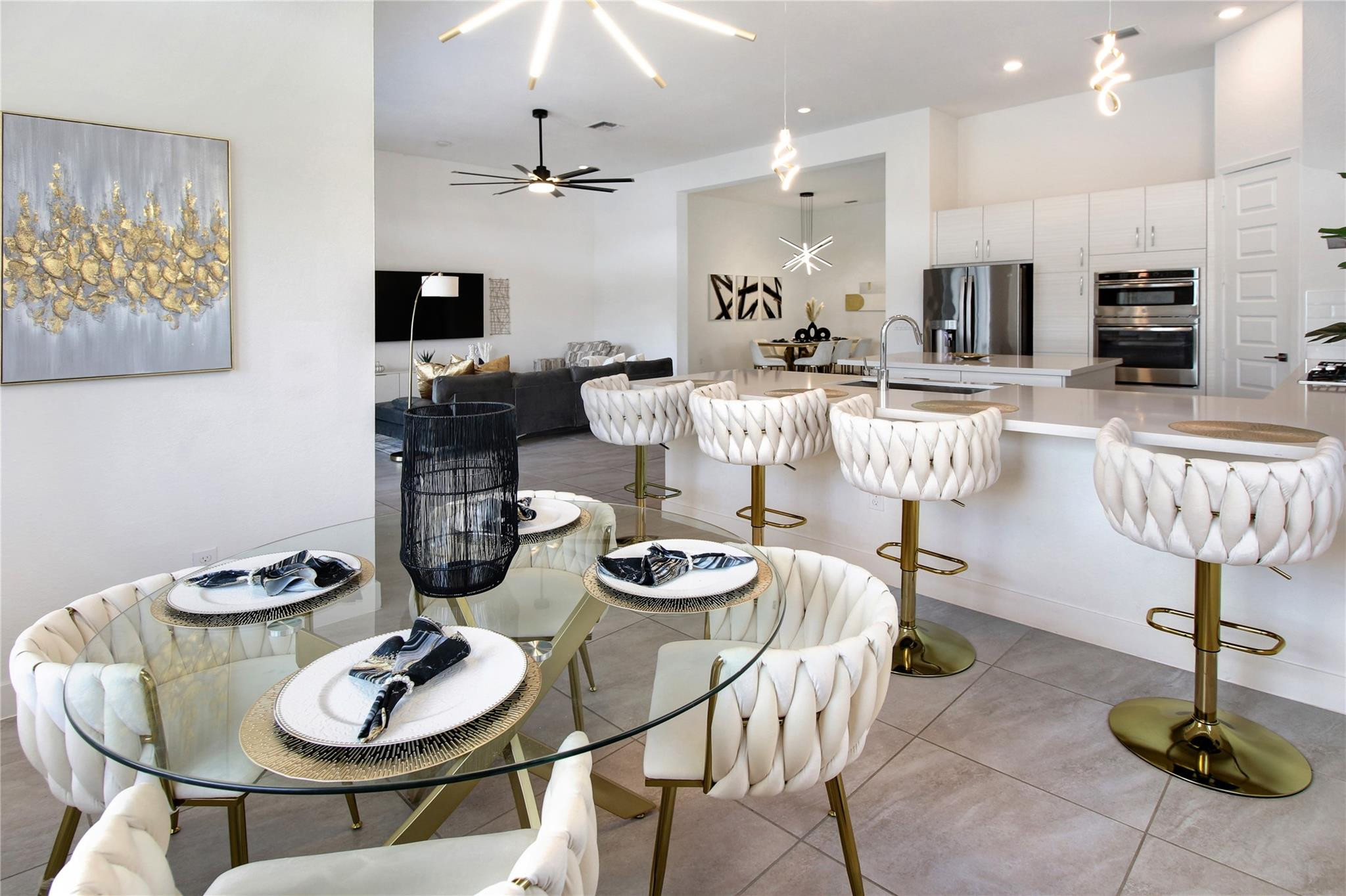 10554 N Lago Vista Cir