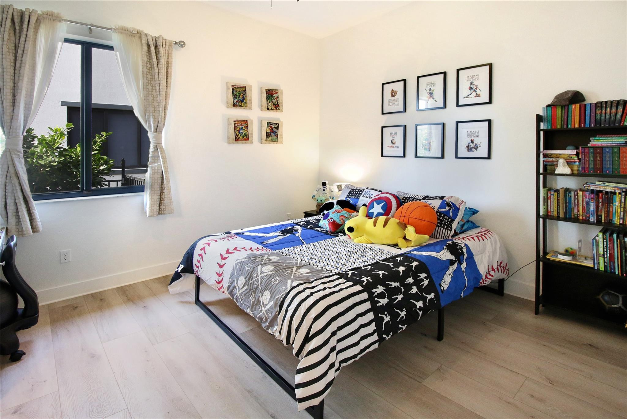 10554 N Lago Vista Cir