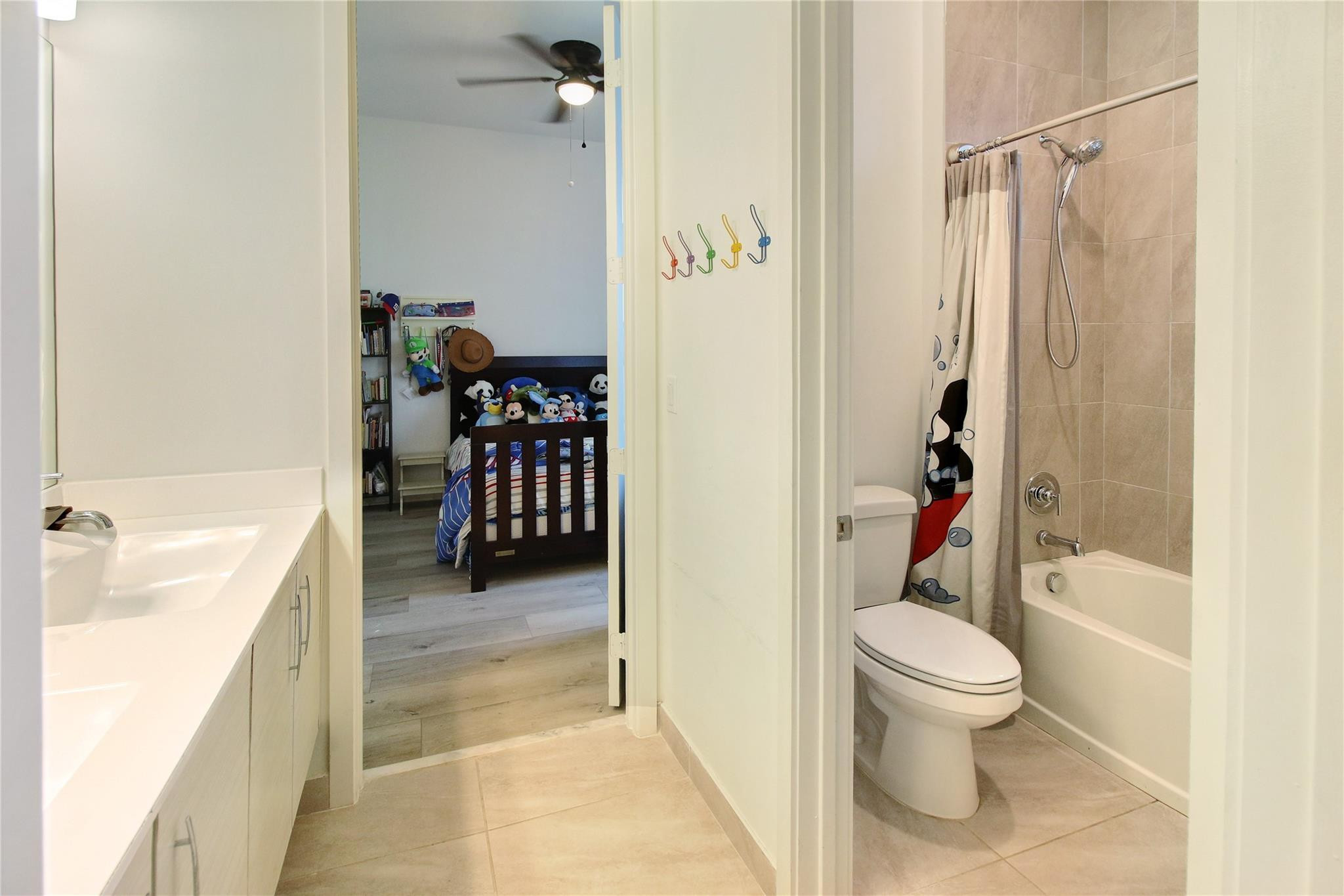 10554 N Lago Vista Cir