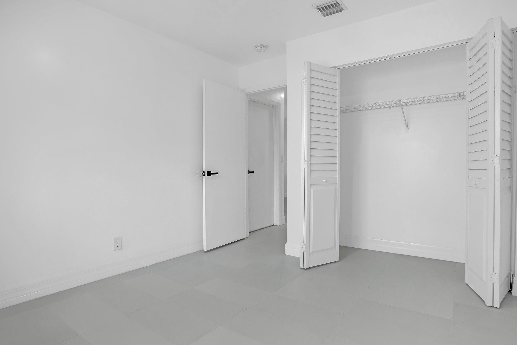 11305 Lakeview 7-M, Coral Springs Unit: 7-M