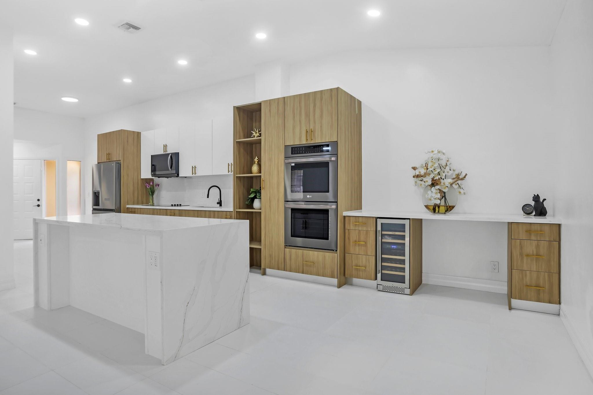 11305 Lakeview 7-M, Coral Springs Unit: 7-M