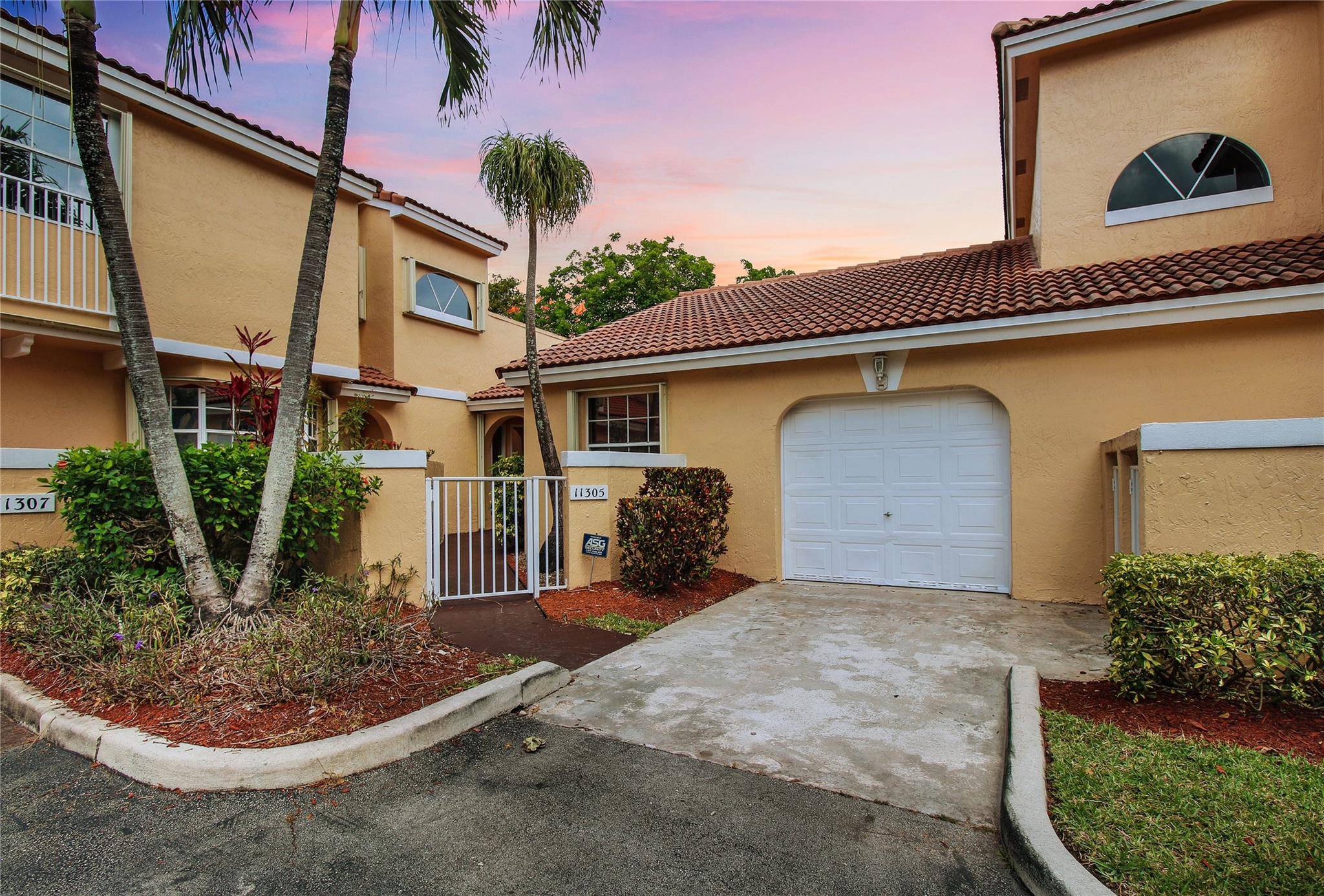 11305 Lakeview 7-M, Coral Springs Unit: 7-M
