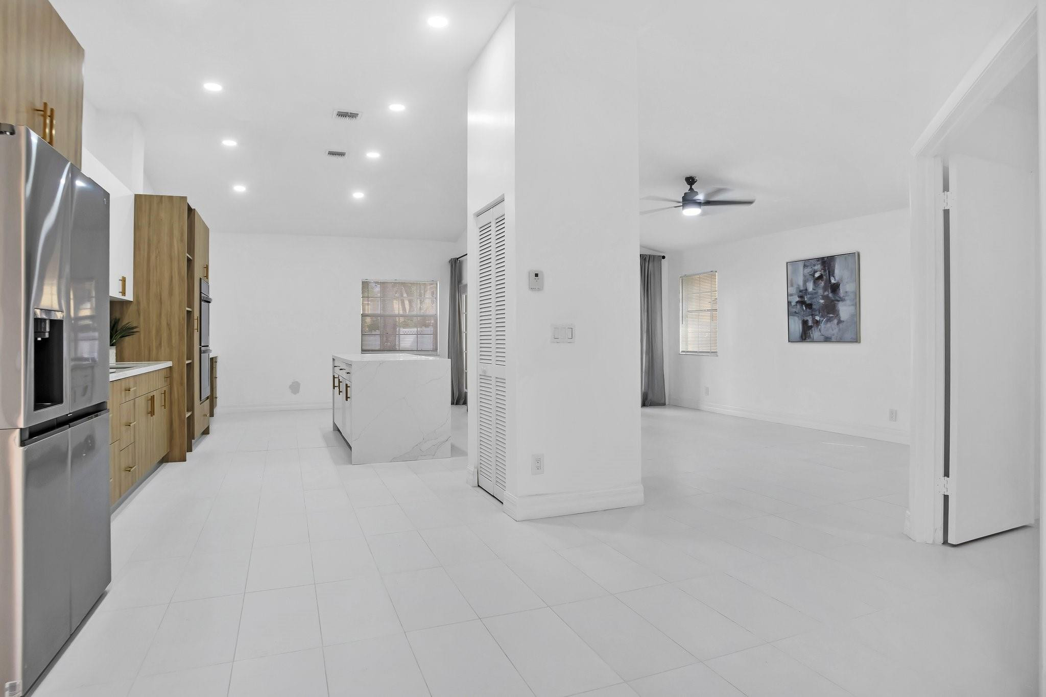 11305 Lakeview 7-M, Coral Springs Unit: 7-M