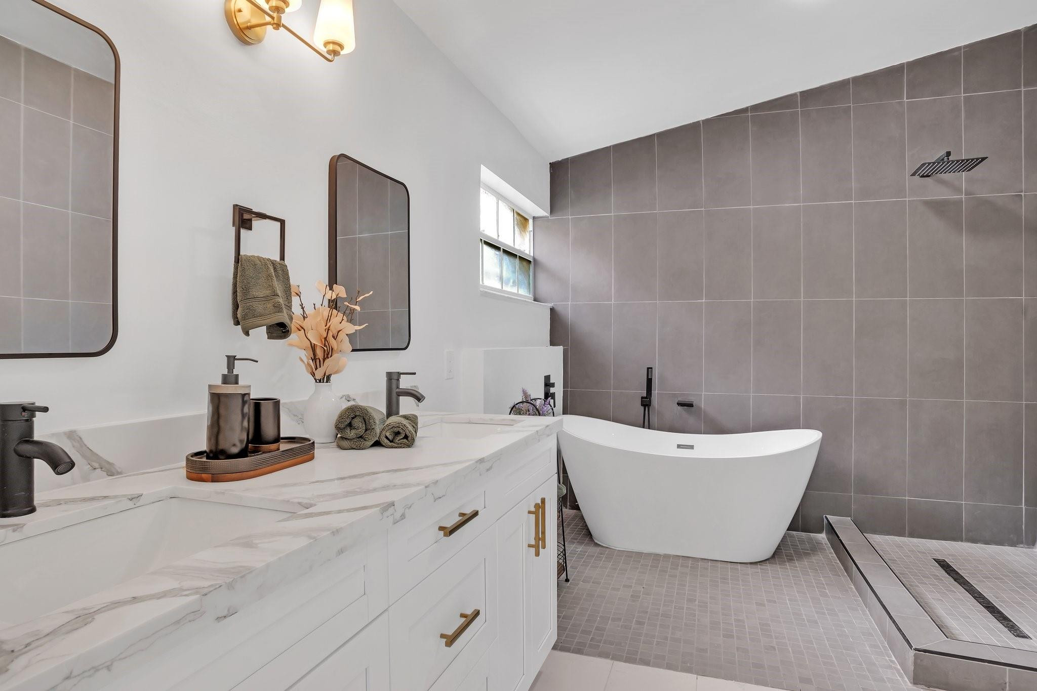 11305 Lakeview 7-M, Coral Springs Unit: 7-M