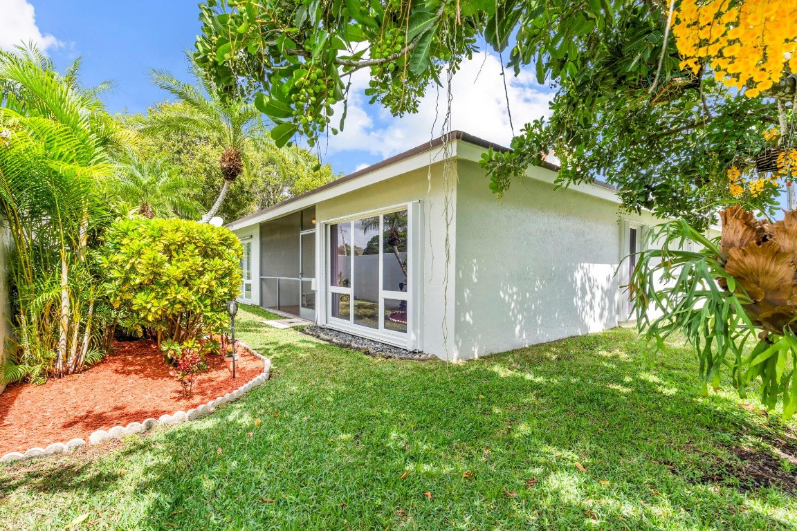 6770 N Pine Island Road, Tamarac