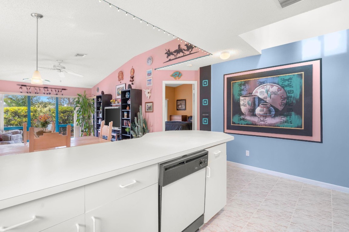 6770 N Pine Island Road, Tamarac