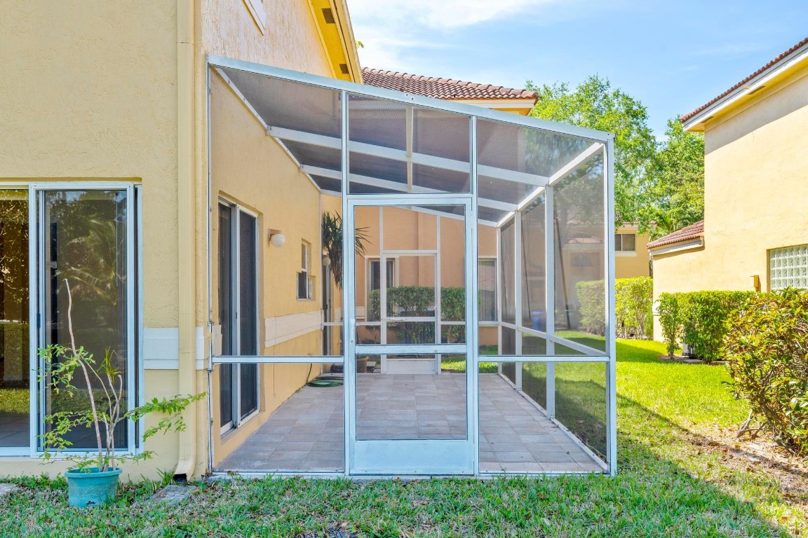 11249 Lakeview Drive, Coral Springs