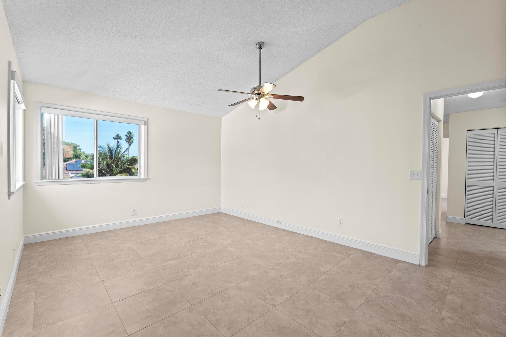 11249 Lakeview Drive, Coral Springs