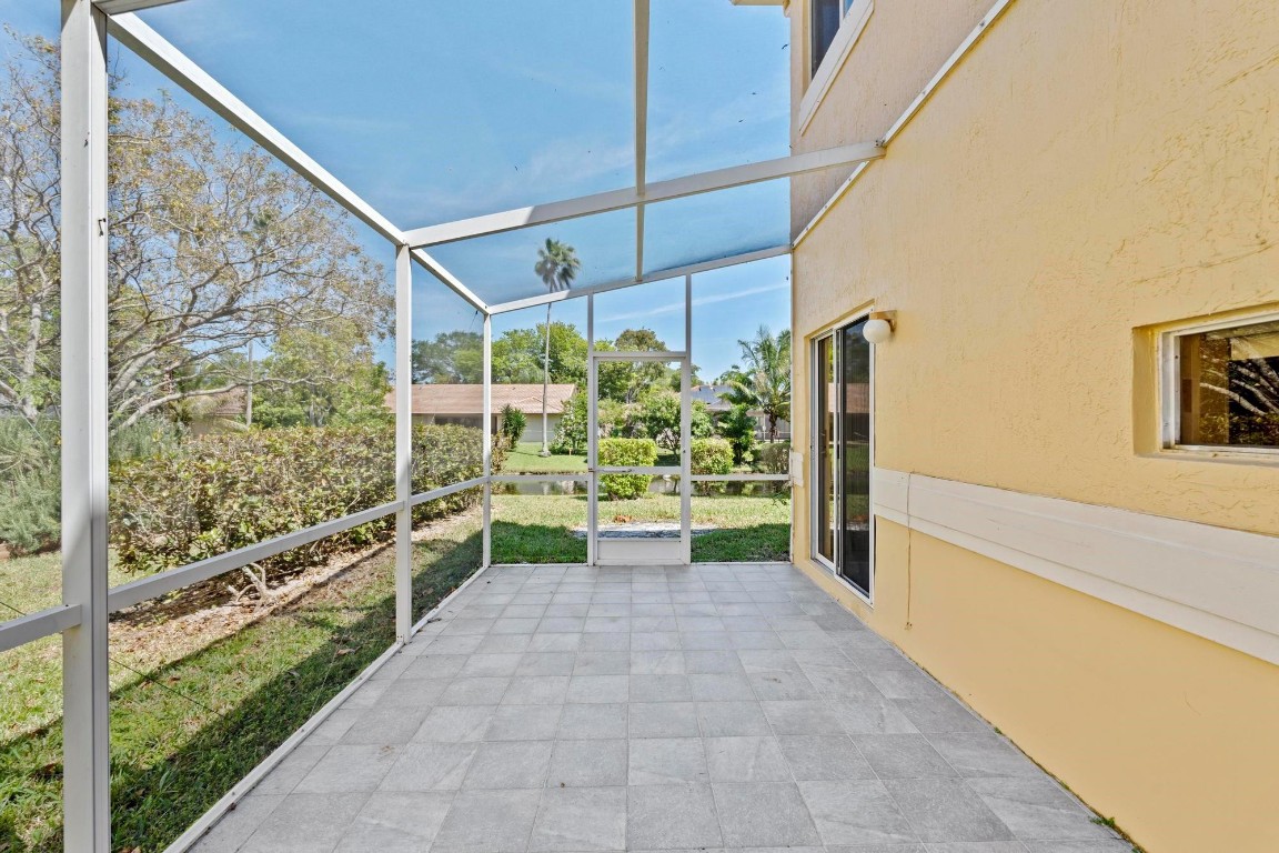 11249 Lakeview Drive, Coral Springs