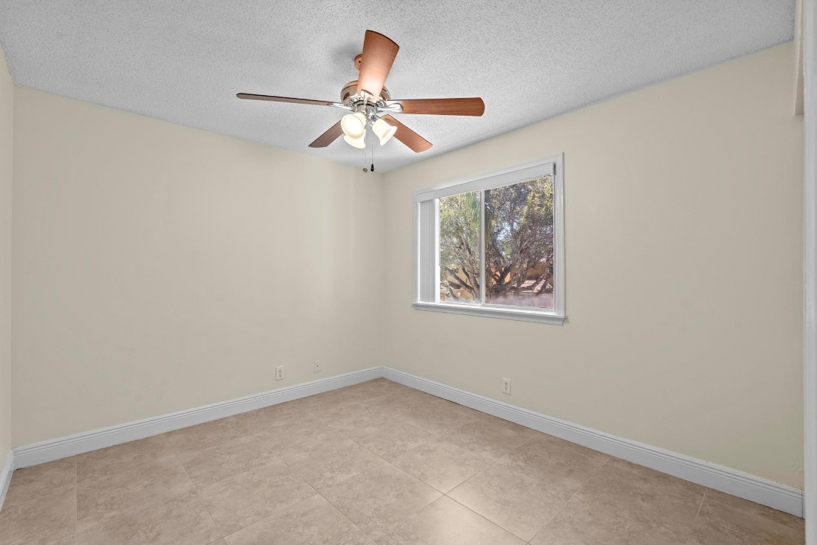 11249 Lakeview Drive, Coral Springs
