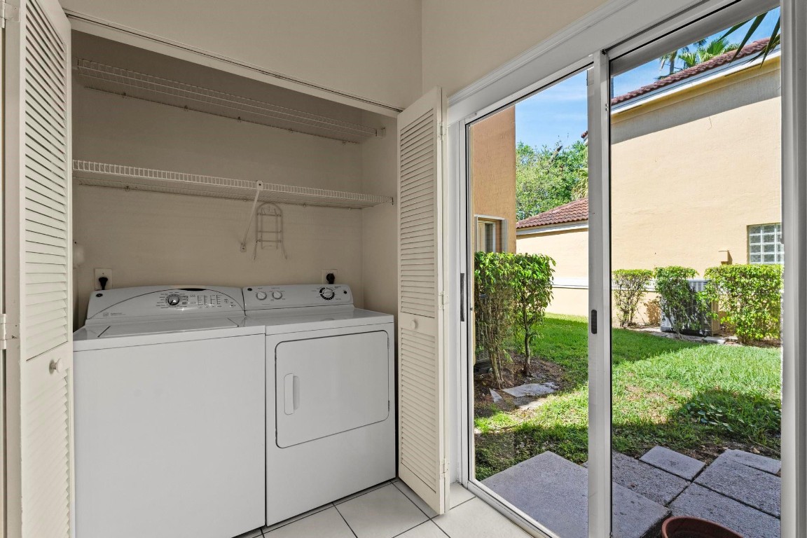 11249 Lakeview Drive, Coral Springs