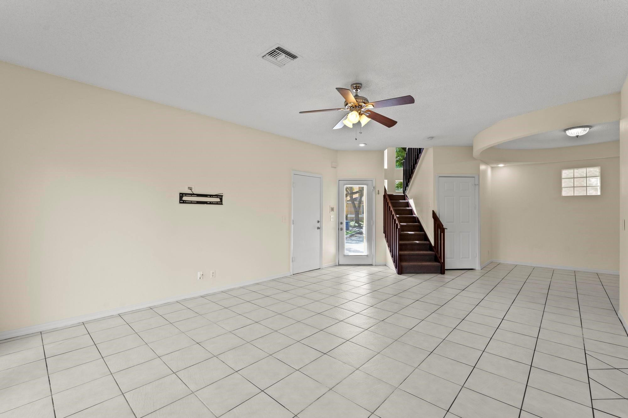 11249 Lakeview Drive, Coral Springs