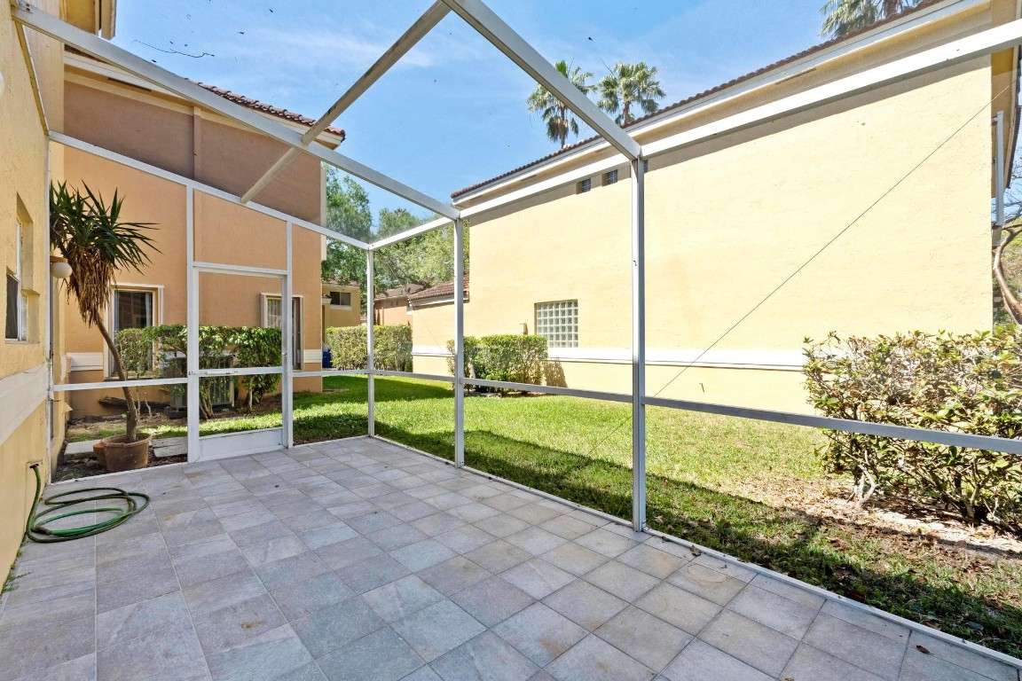 11249 Lakeview Drive, Coral Springs