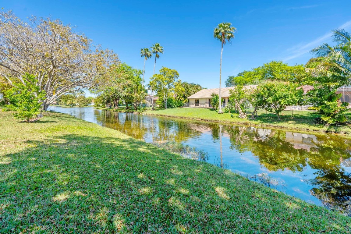 11249 Lakeview Drive, Coral Springs