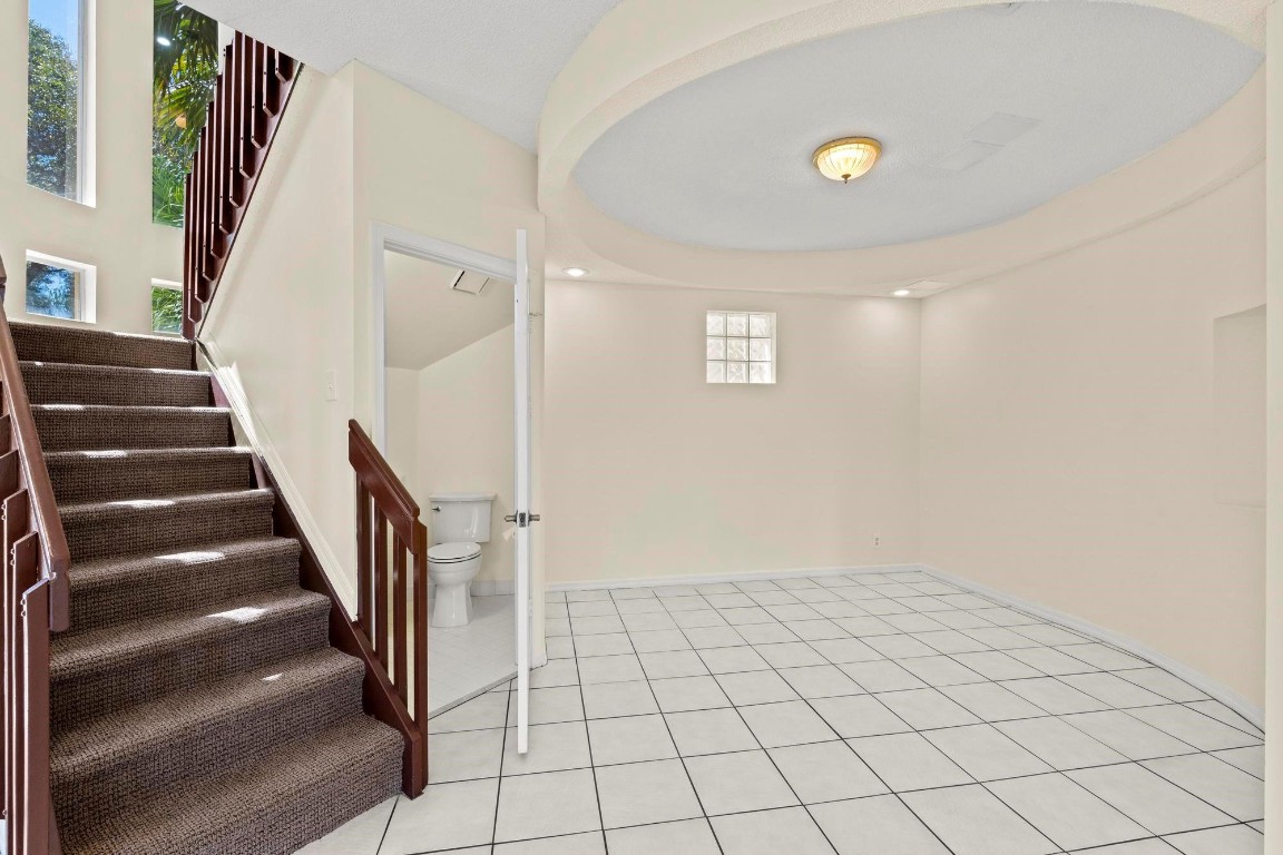 11249 Lakeview Drive, Coral Springs