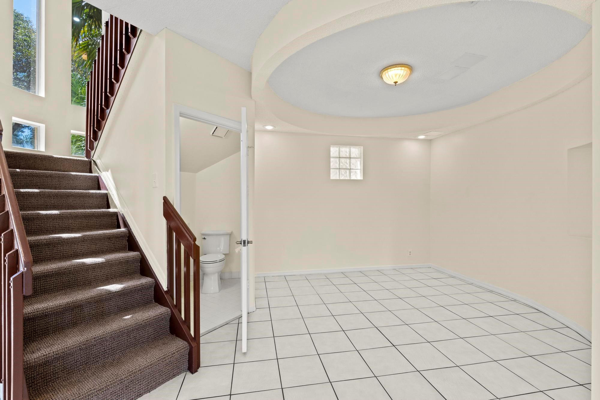 11249 Lakeview Drive, Coral Springs