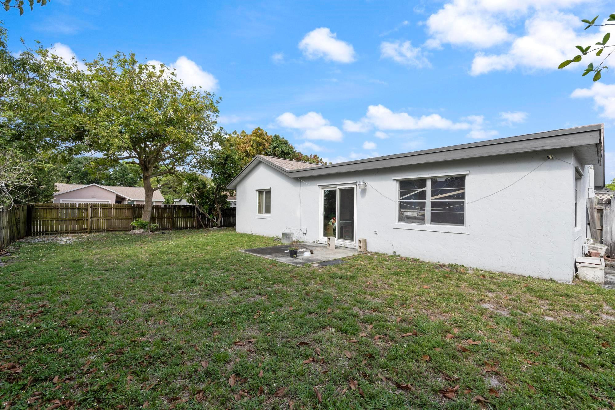 1900 SW 85th Avenue, North Lauderdale