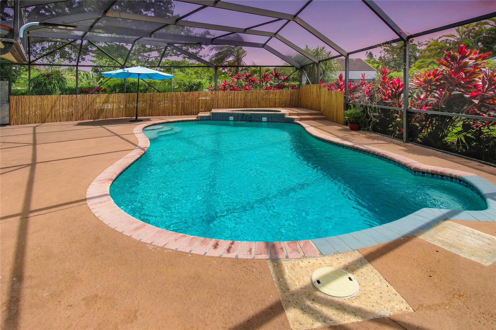 5910 NW 65th Ct